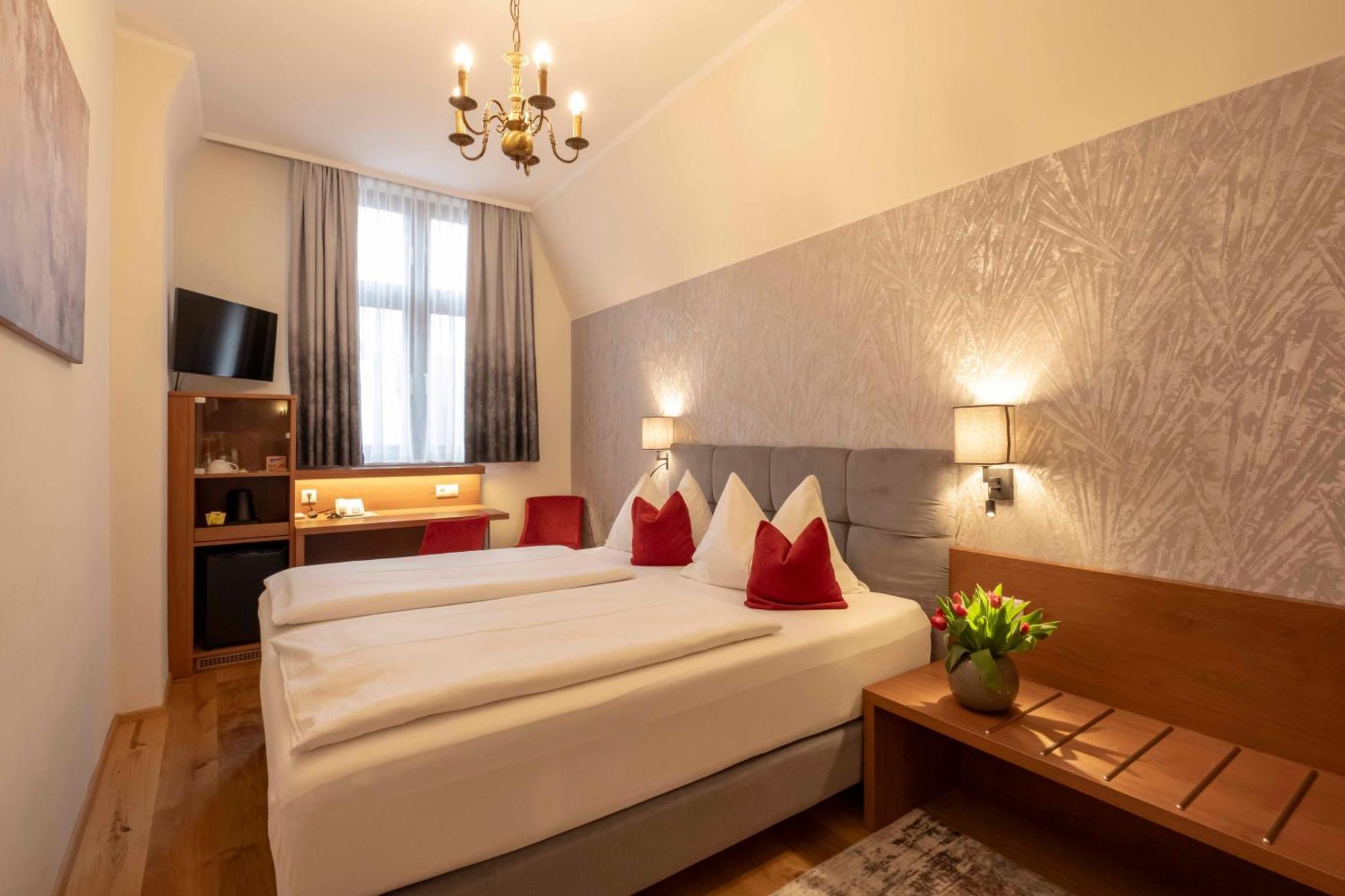 Landhotel Mader Steyr Exterior foto