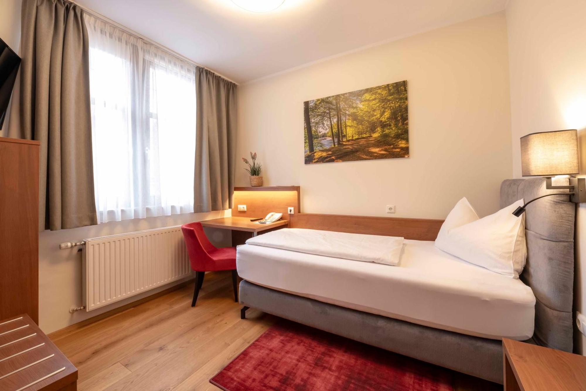 Landhotel Mader Steyr Exterior foto