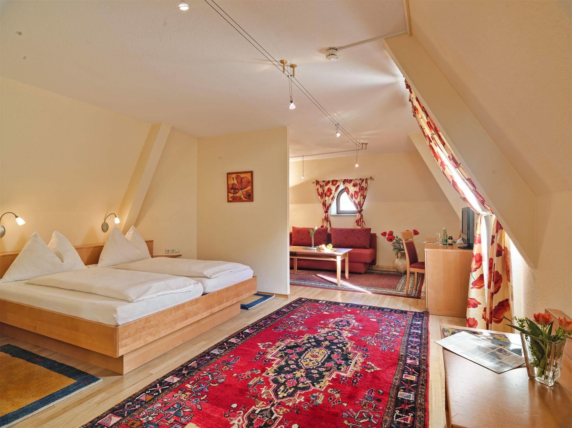 Landhotel Mader Steyr Exterior foto